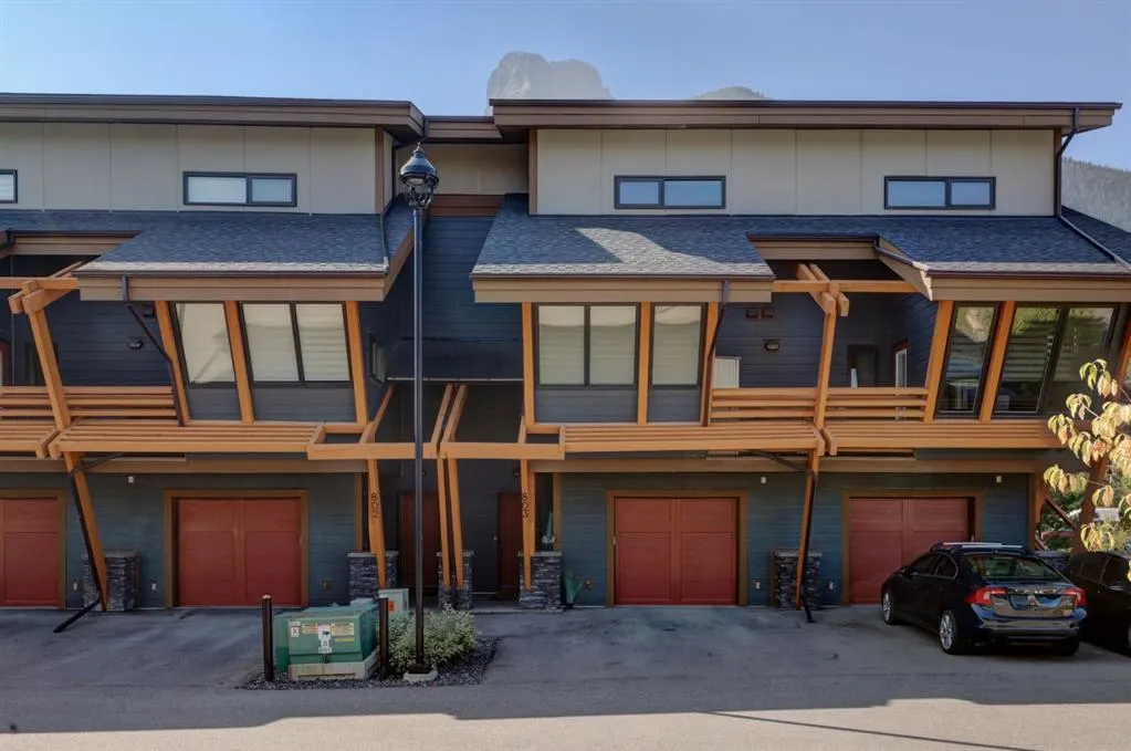 105 Stewart Creek Rise, #803