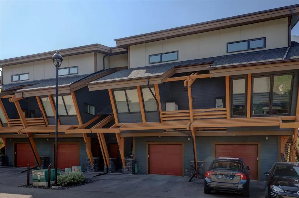 105 Stewart Creek Rise, #803