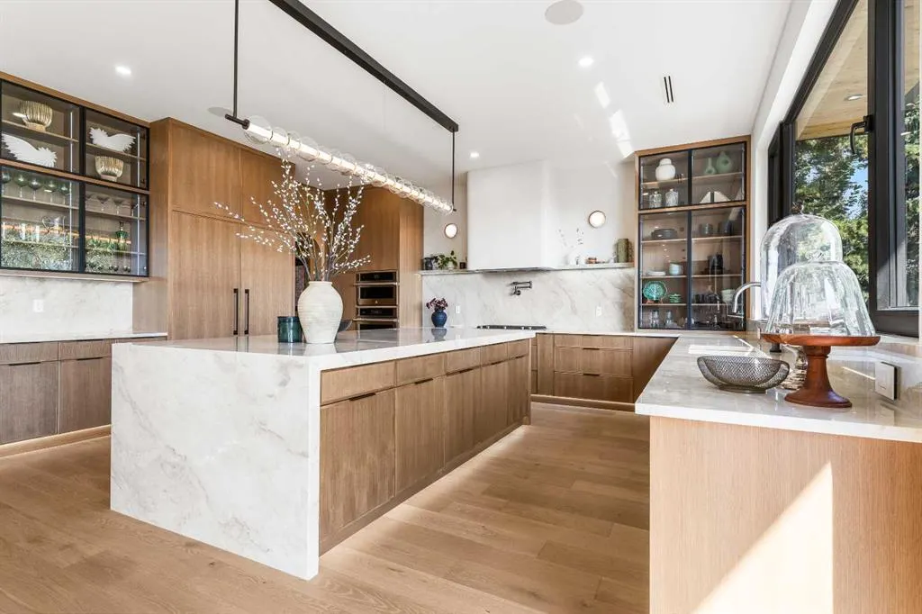 692 West Chestermere Drive