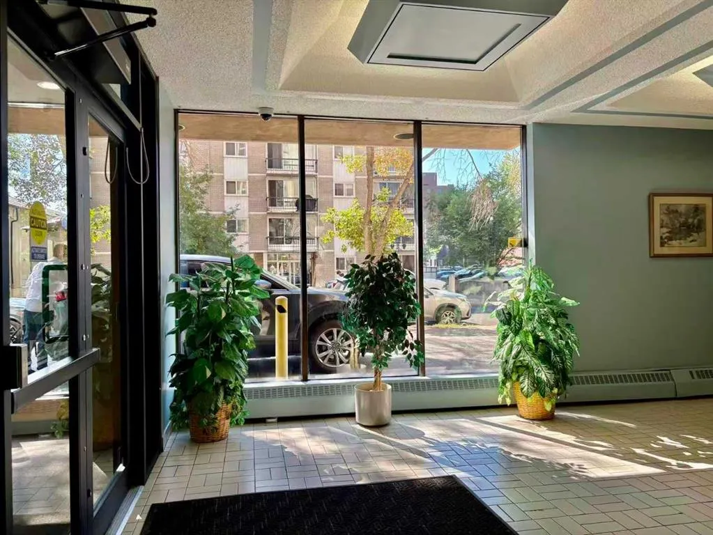 924 14 Avenue SW, #305