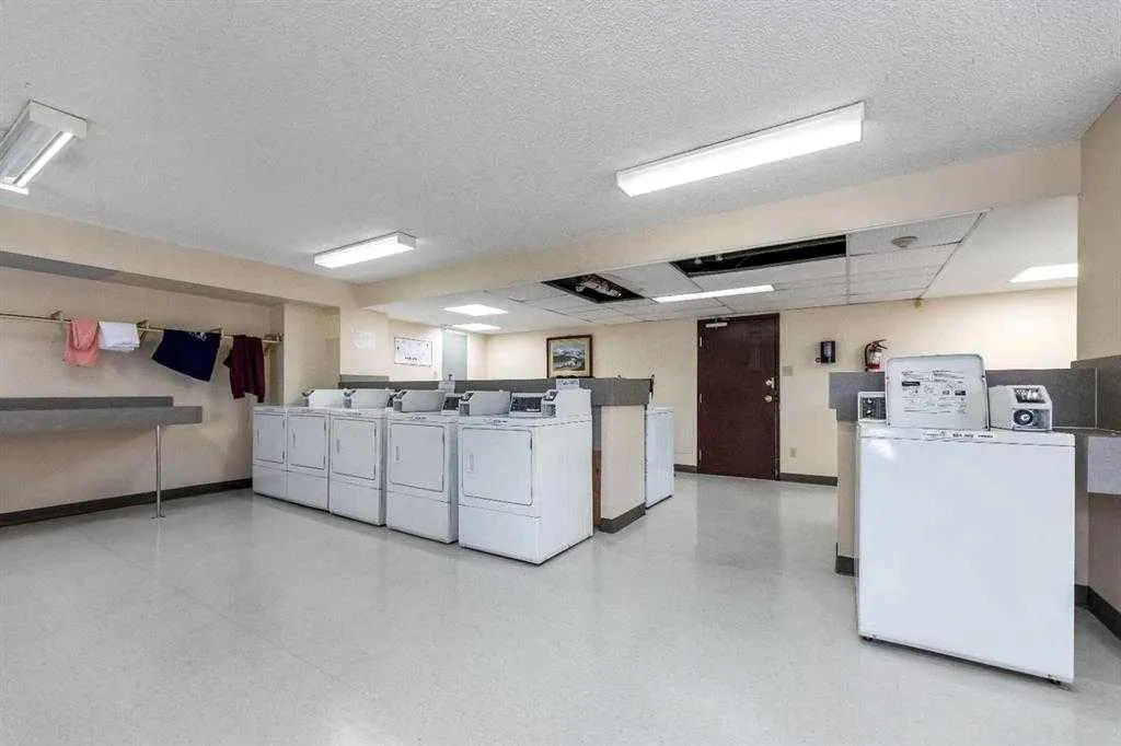 924 14 Avenue SW, #305