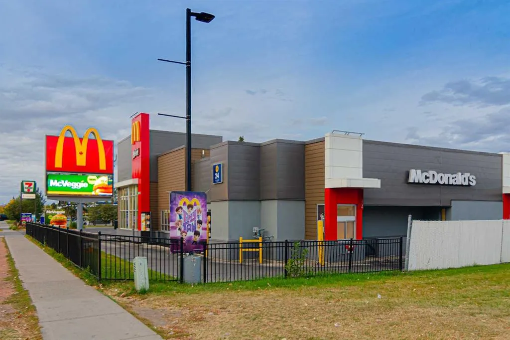 6825 Centre Street NW, #103