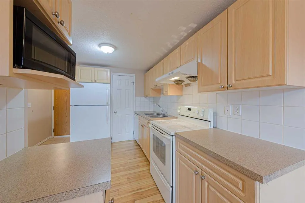 6825 Centre Street NW, #103