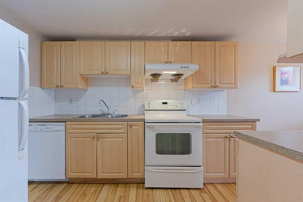 6825 Centre Street NW, #103