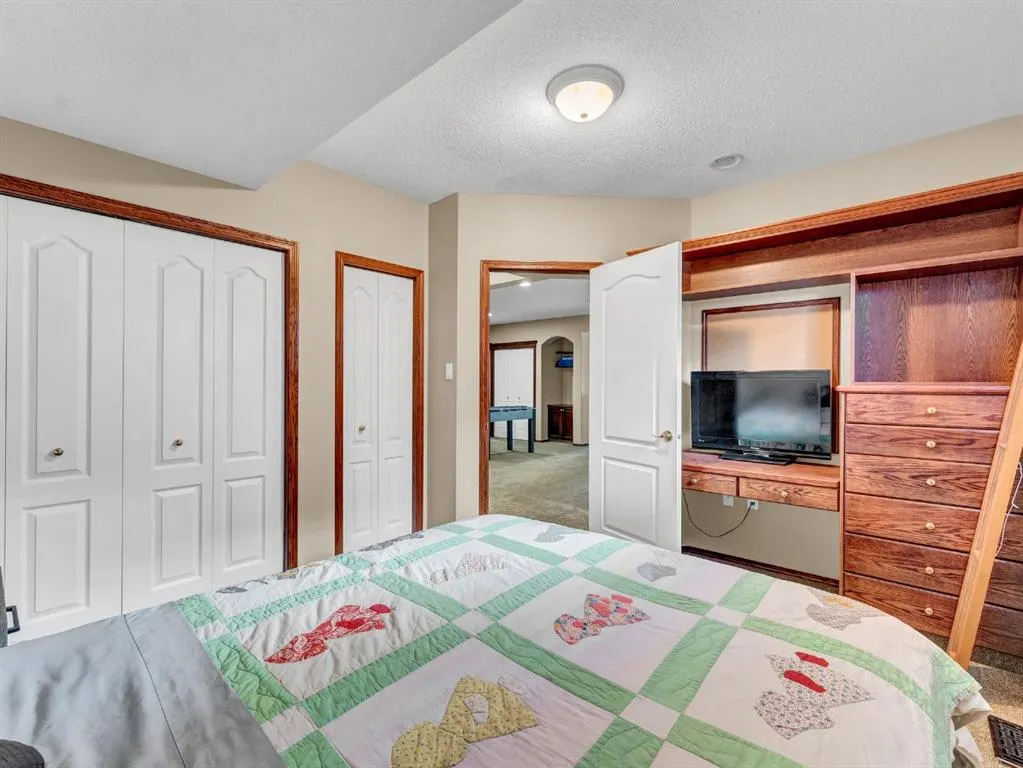 2 Vintage Meadows Court SE
