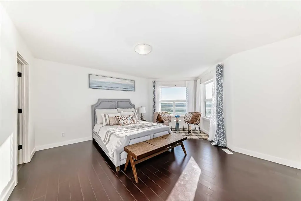 83 Bridlecrest Street SW