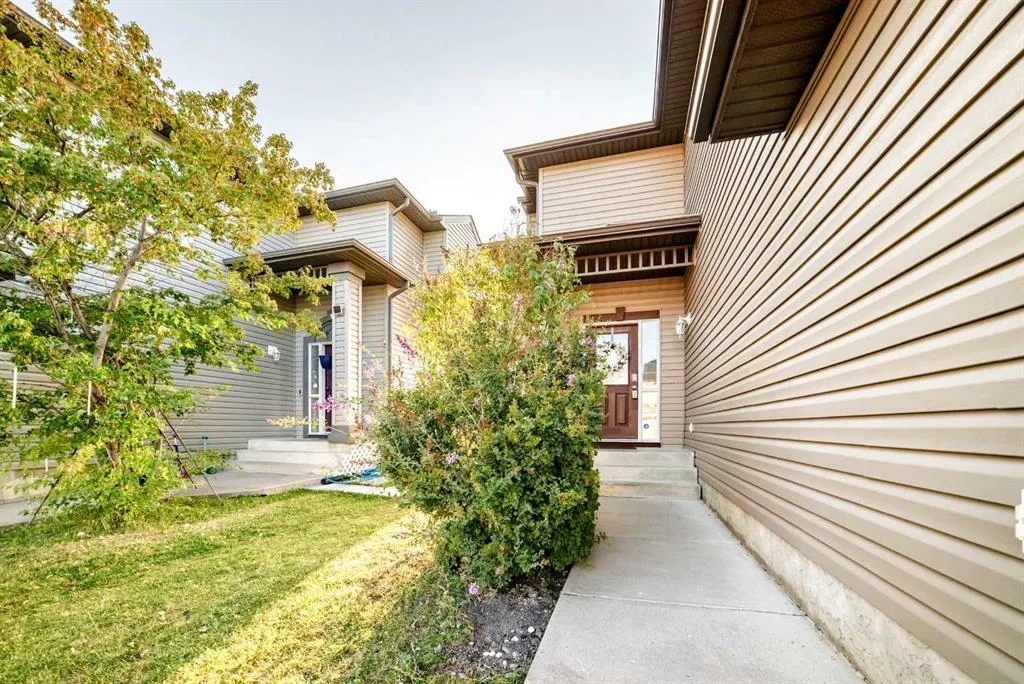 83 Bridlecrest Street SW