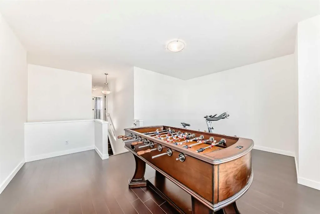 83 Bridlecrest Street SW