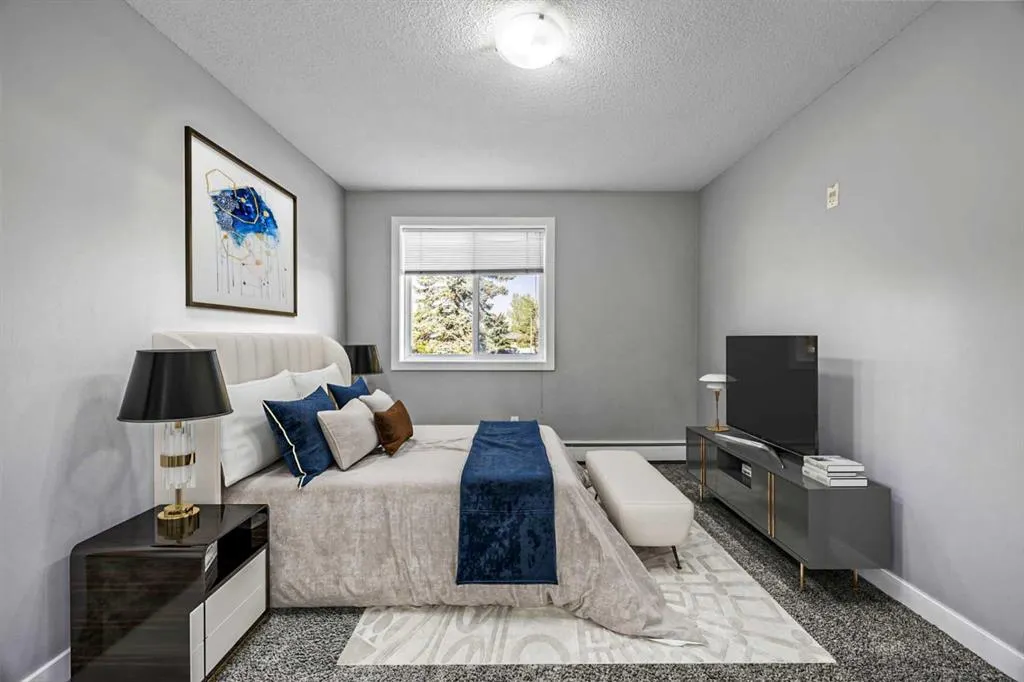 4455D Greenview Drive NE, #204