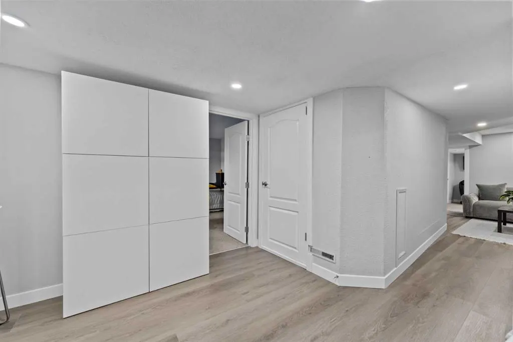 12 Cedargrove Road SW