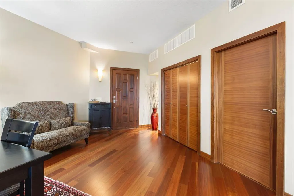 4440 14 Street NW, #301