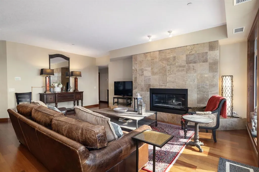 4440 14 Street NW, #301
