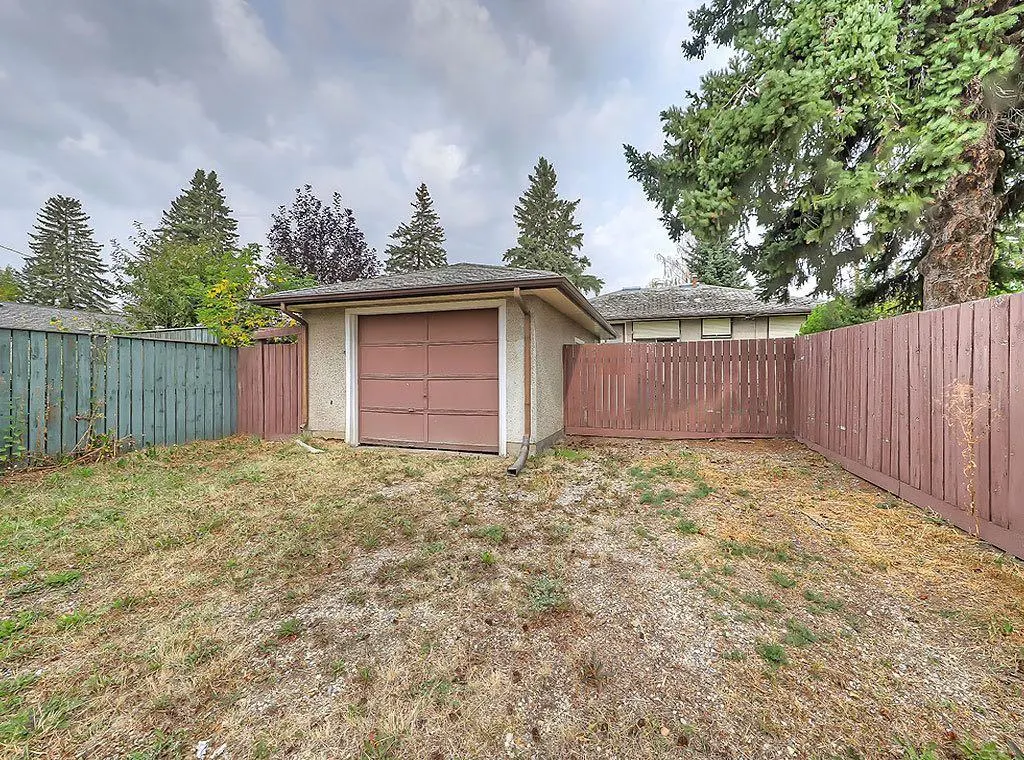 4521 Fordham Crescent SE