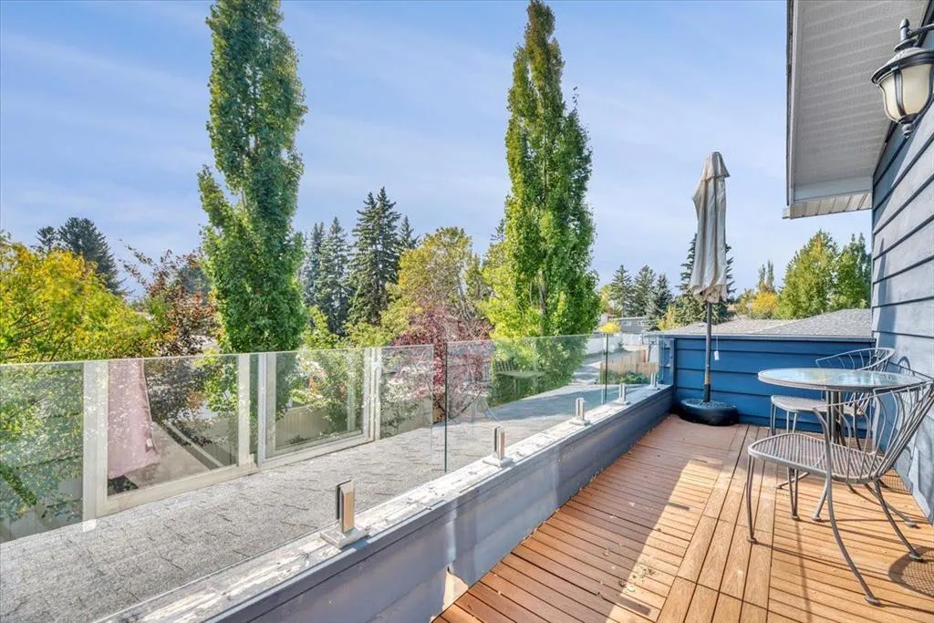 15 Brazeau Crescent SW