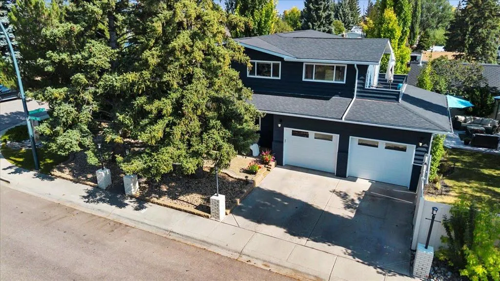 15 Brazeau Crescent SW