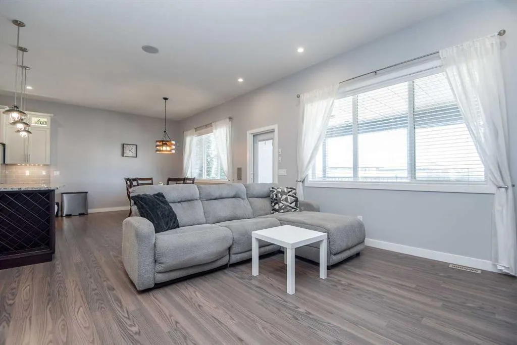 68 Thompson Crescent