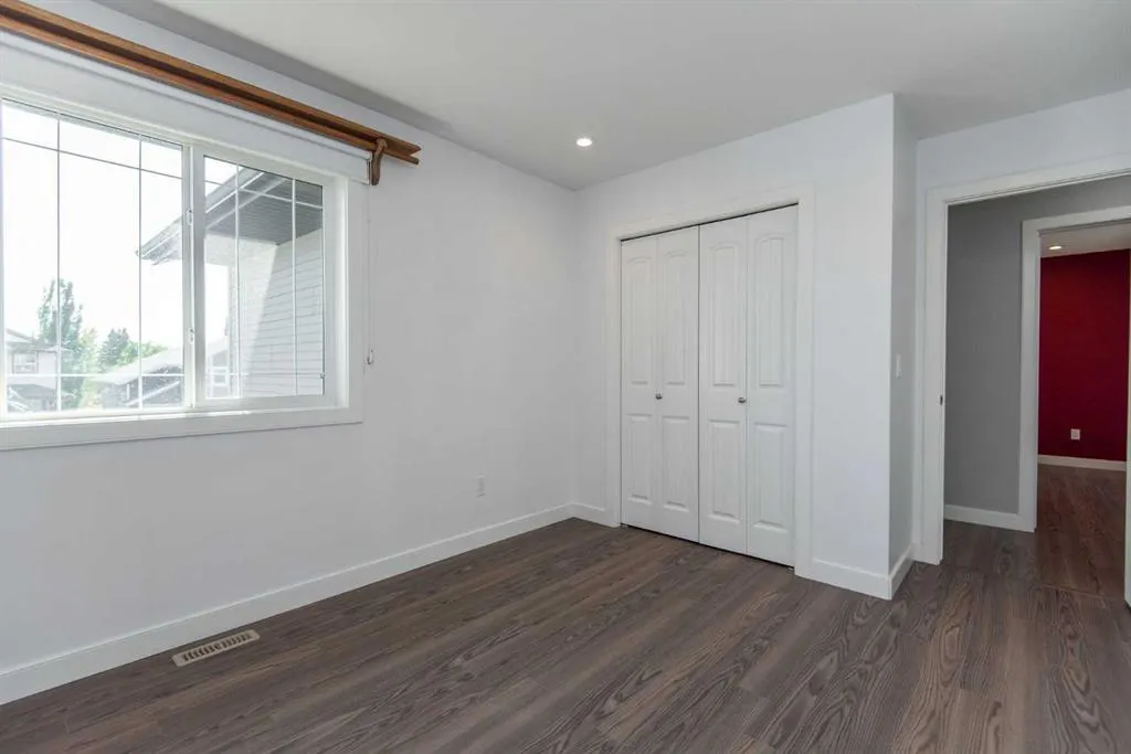 68 Thompson Crescent