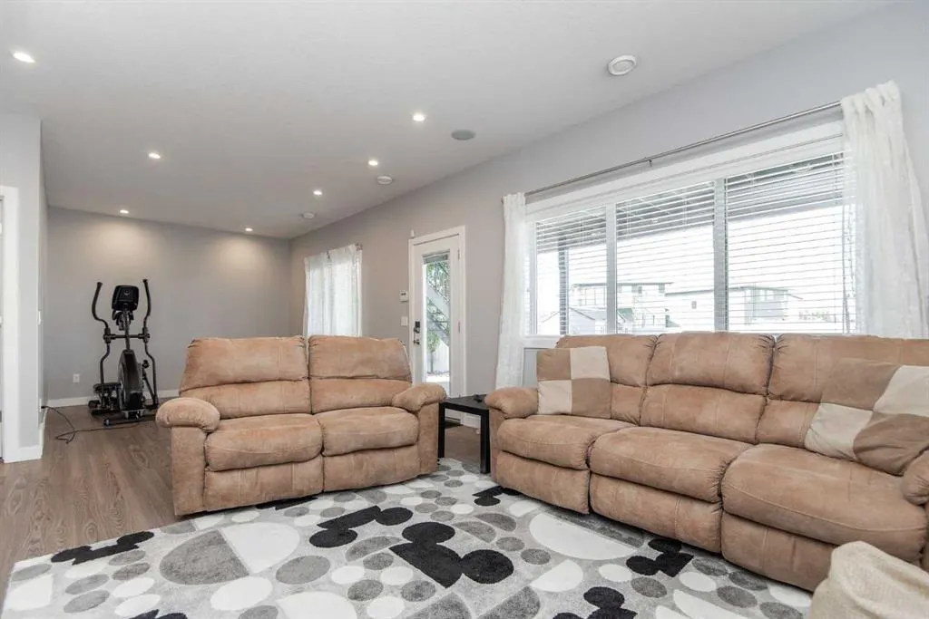 68 Thompson Crescent