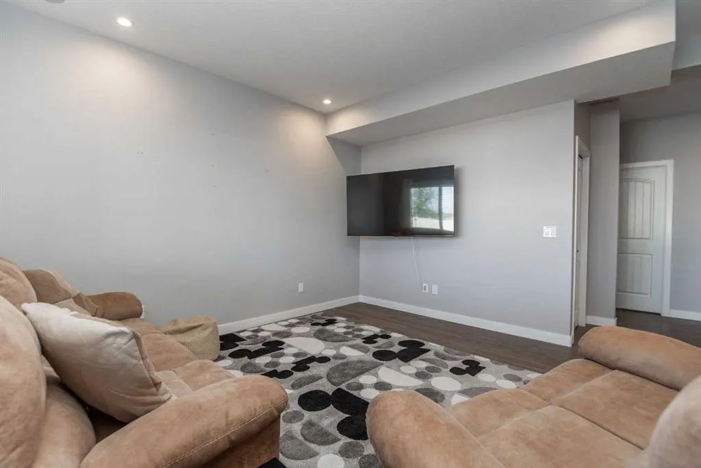 68 Thompson Crescent
