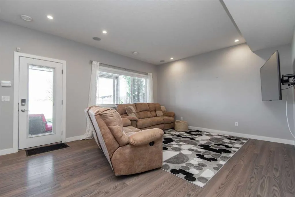 68 Thompson Crescent