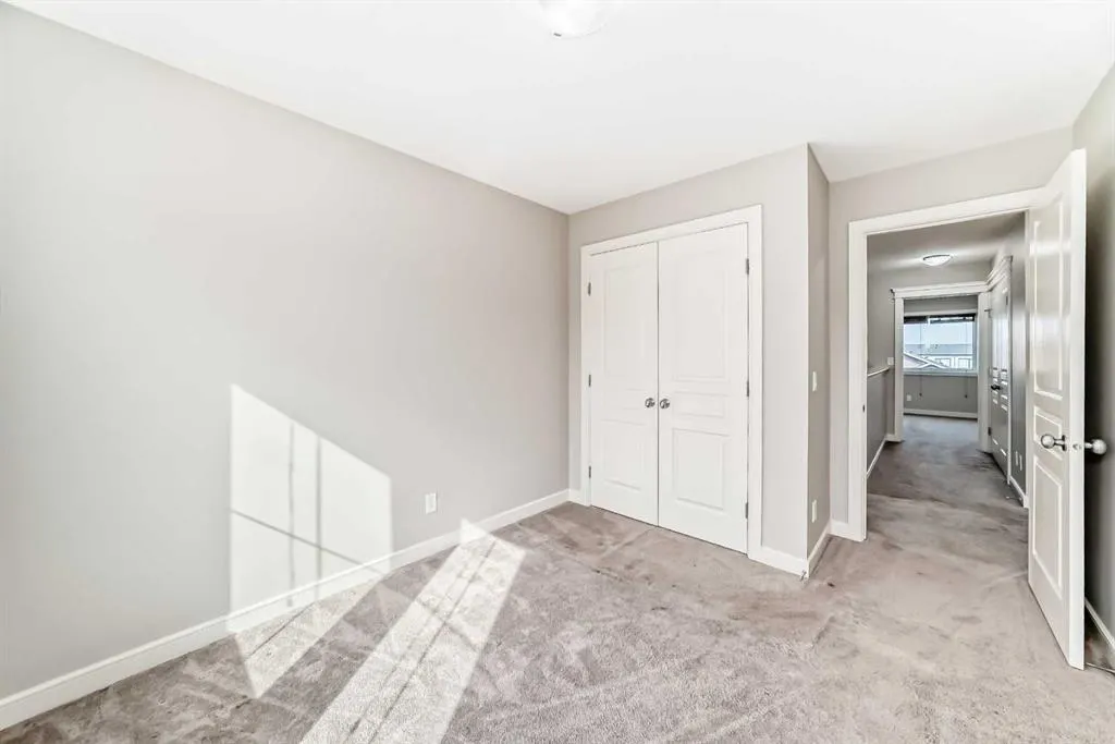 15 Evanscrest Way