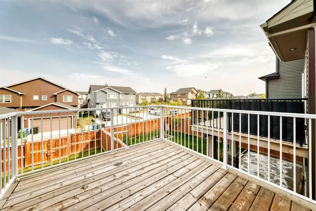 15 Evanscrest Way