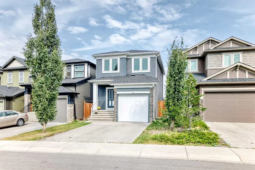 15 Evanscrest Way