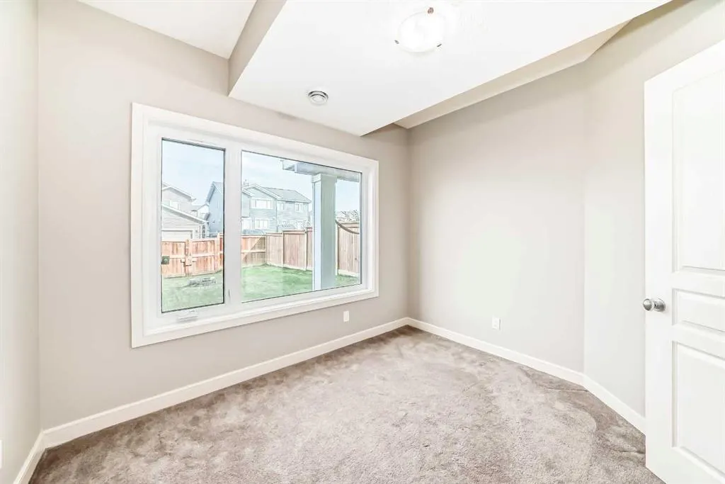 15 Evanscrest Way