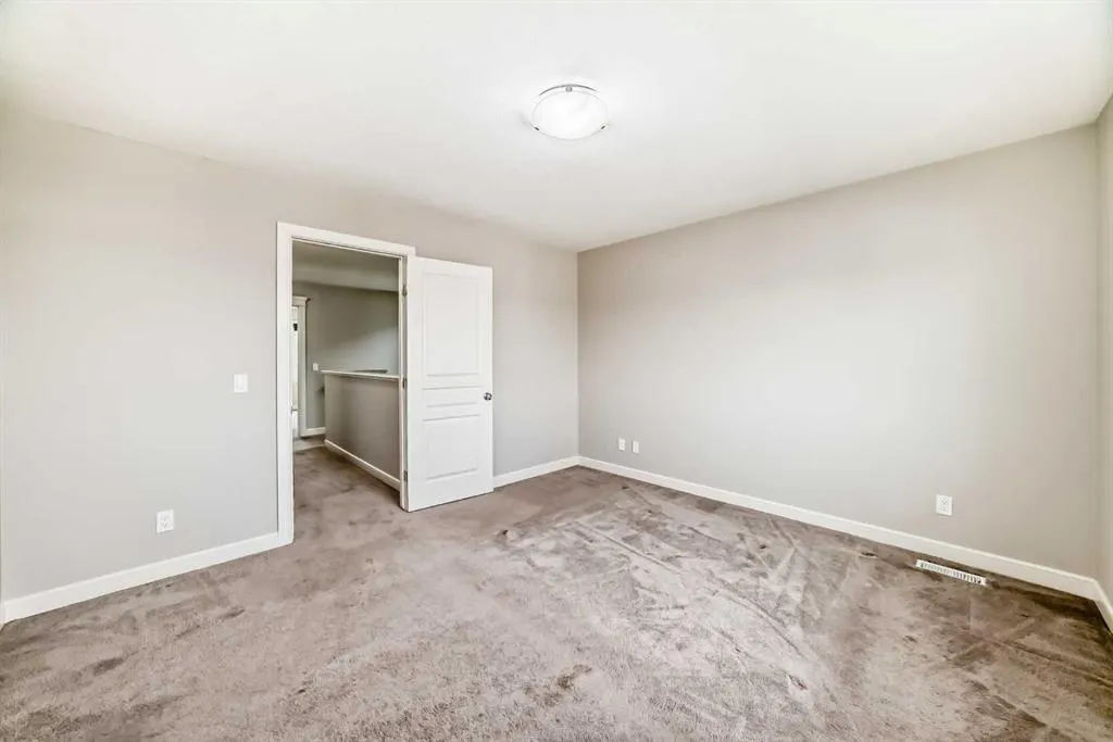 15 Evanscrest Way
