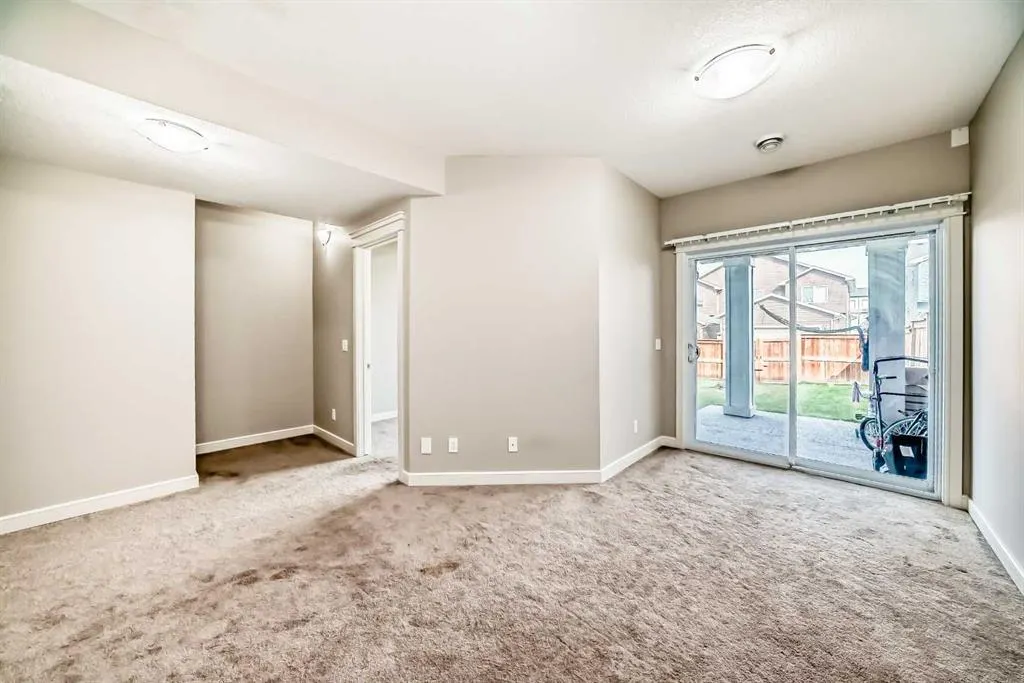 15 Evanscrest Way