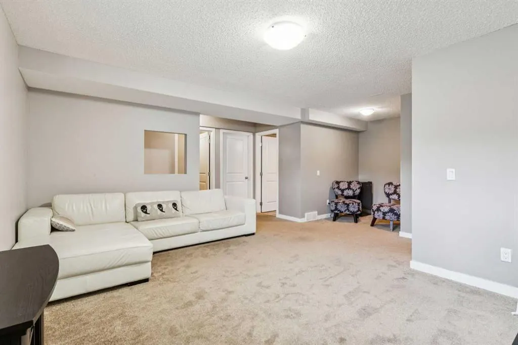 42 Chaparral Valley Place SE