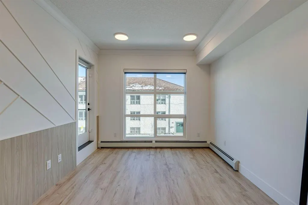 370 Dieppe Drive SW, #214