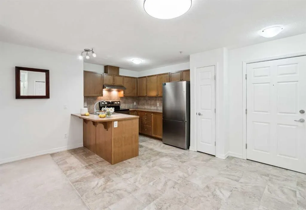 92 Crystal Shores Road, #3102