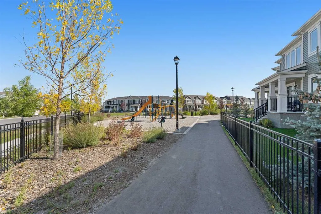 2200 Windbury Greenway SW