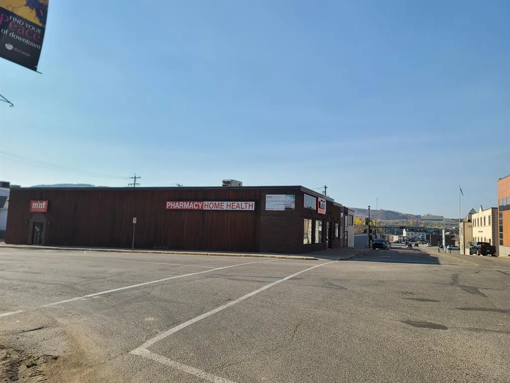 10013 100 Avenue
