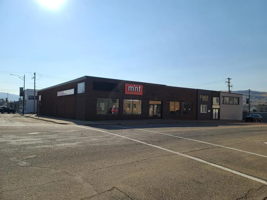 10013 100 Avenue