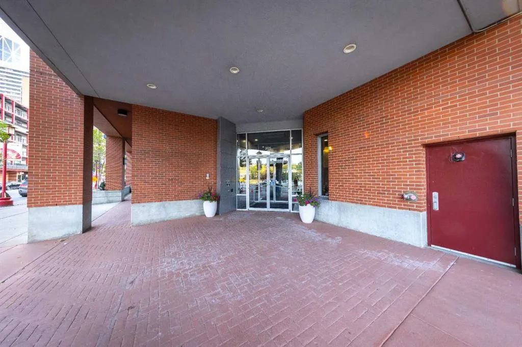 205 Riverfront Avenue SW, #712