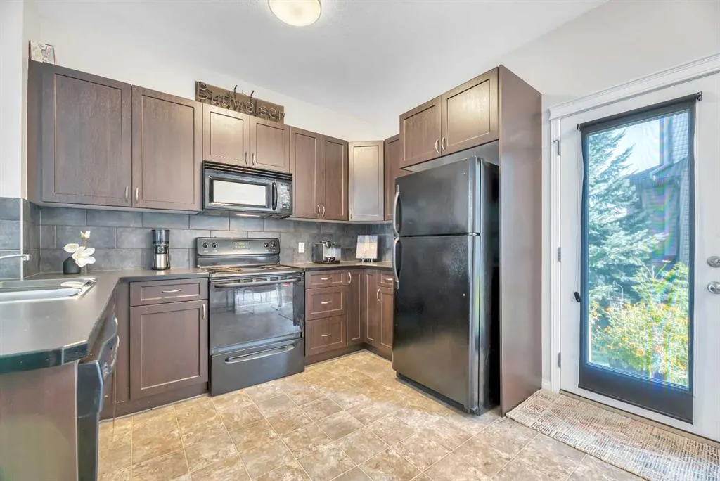 102 Ranch Ridge Meadow