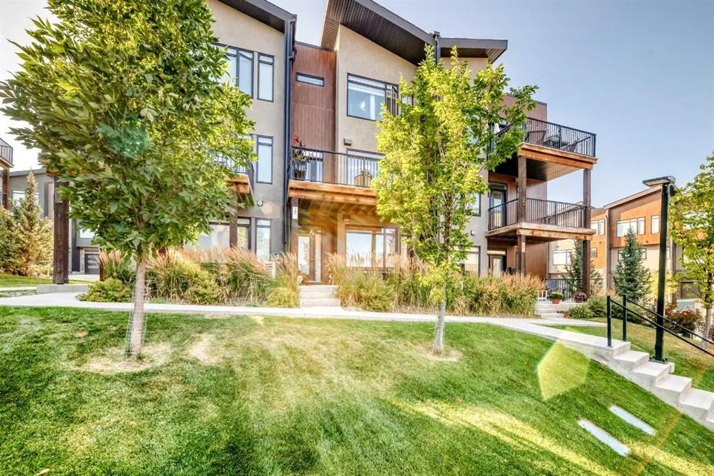 17 Royal Elm Green NW
