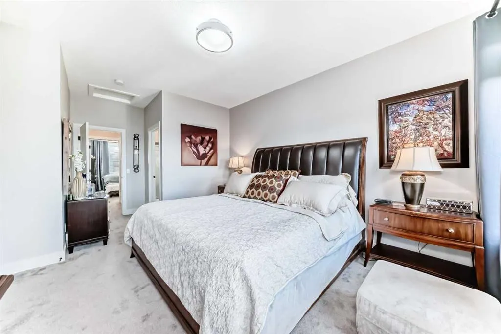 17 Royal Elm Green NW
