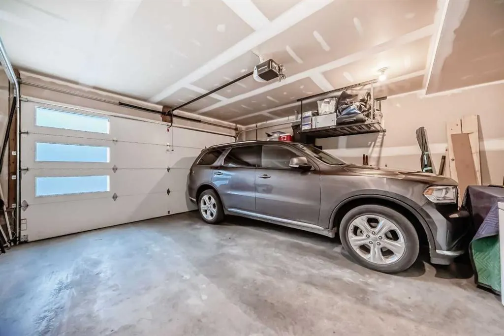 17 Royal Elm Green NW