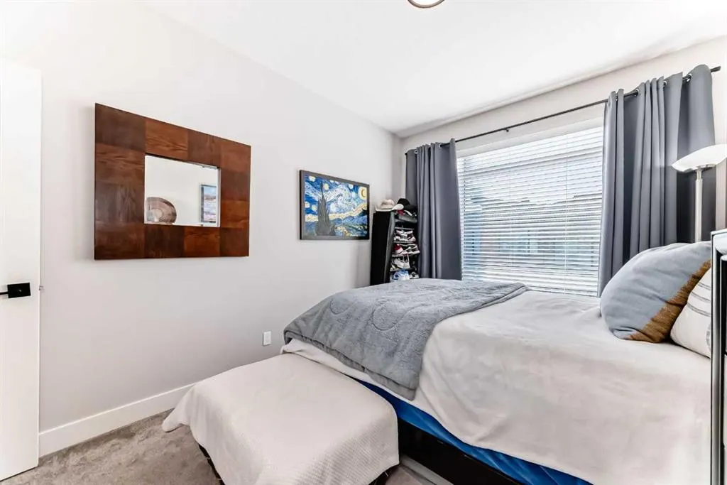 17 Royal Elm Green NW