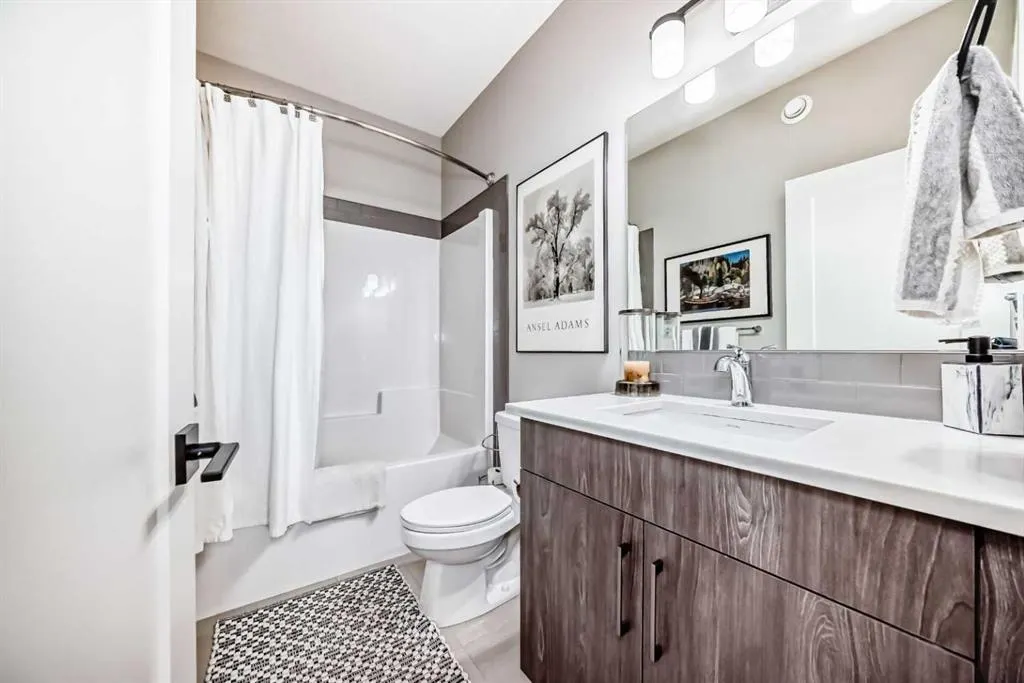 17 Royal Elm Green NW