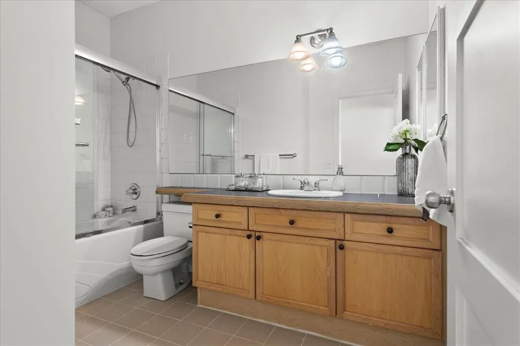 134 Prestwick Gardens SE