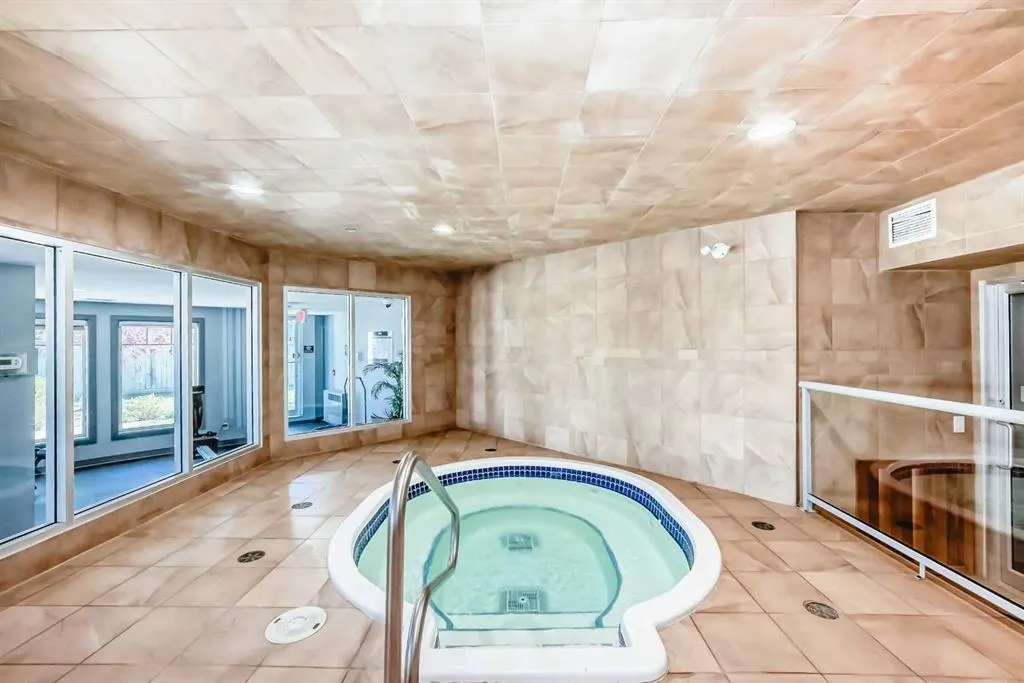 52 Cranfield Link SE, #106