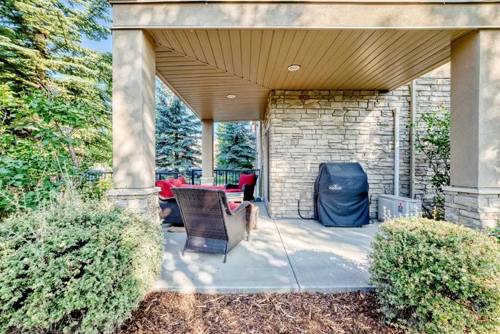 52 Cranfield Link SE, #106
