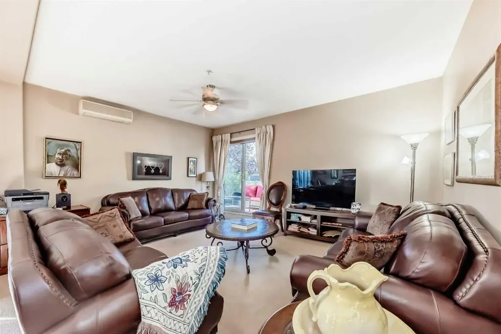 52 Cranfield Link SE, #106