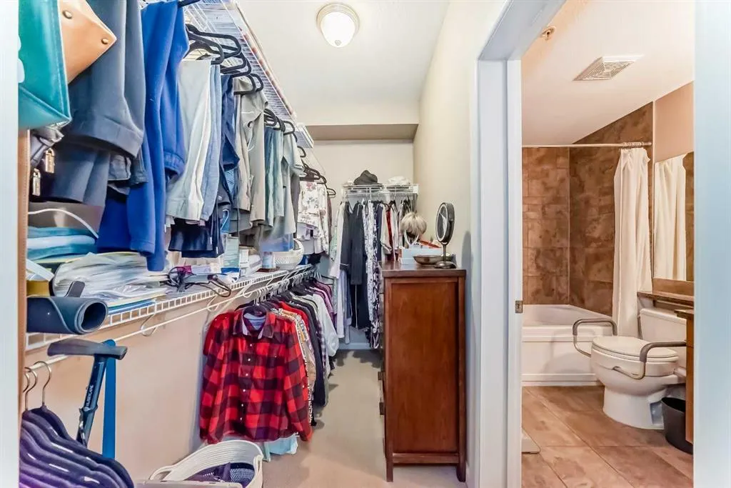 52 Cranfield Link SE, #106