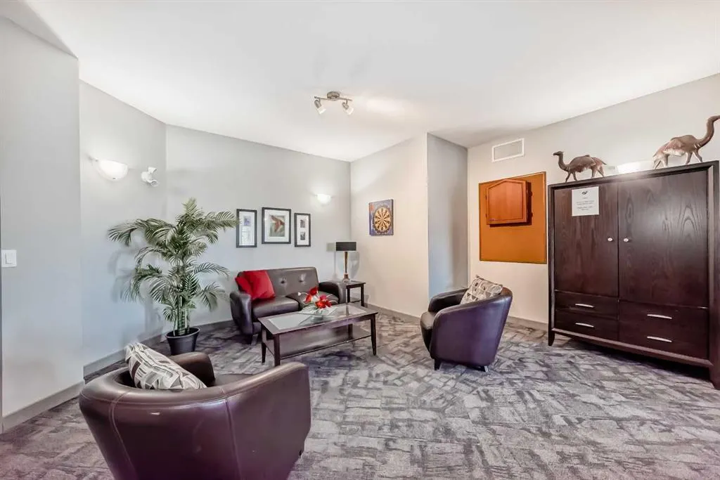 52 Cranfield Link SE, #106