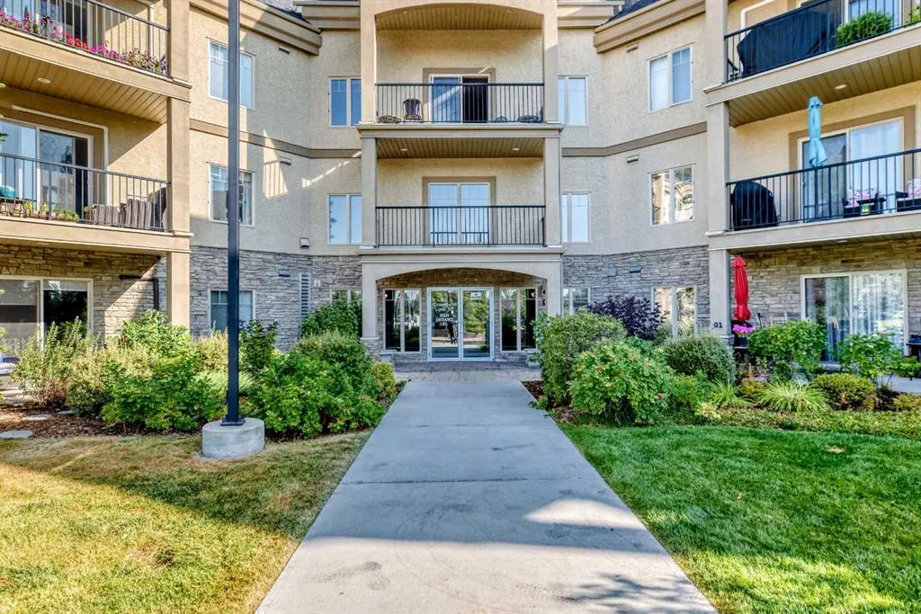 52 Cranfield Link SE, #106
